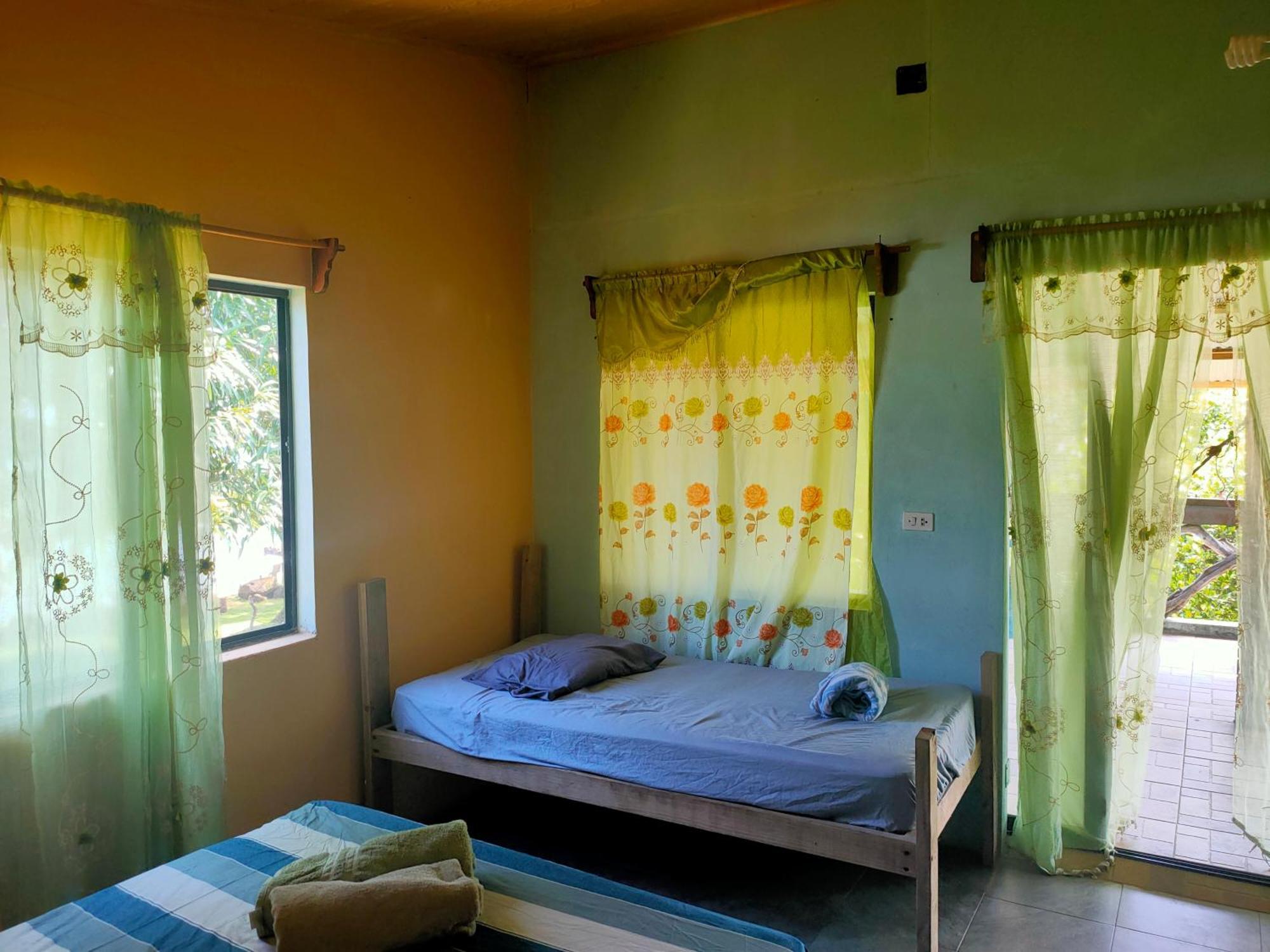 Guesthouse Island Escape South End Δωμάτιο φωτογραφία
