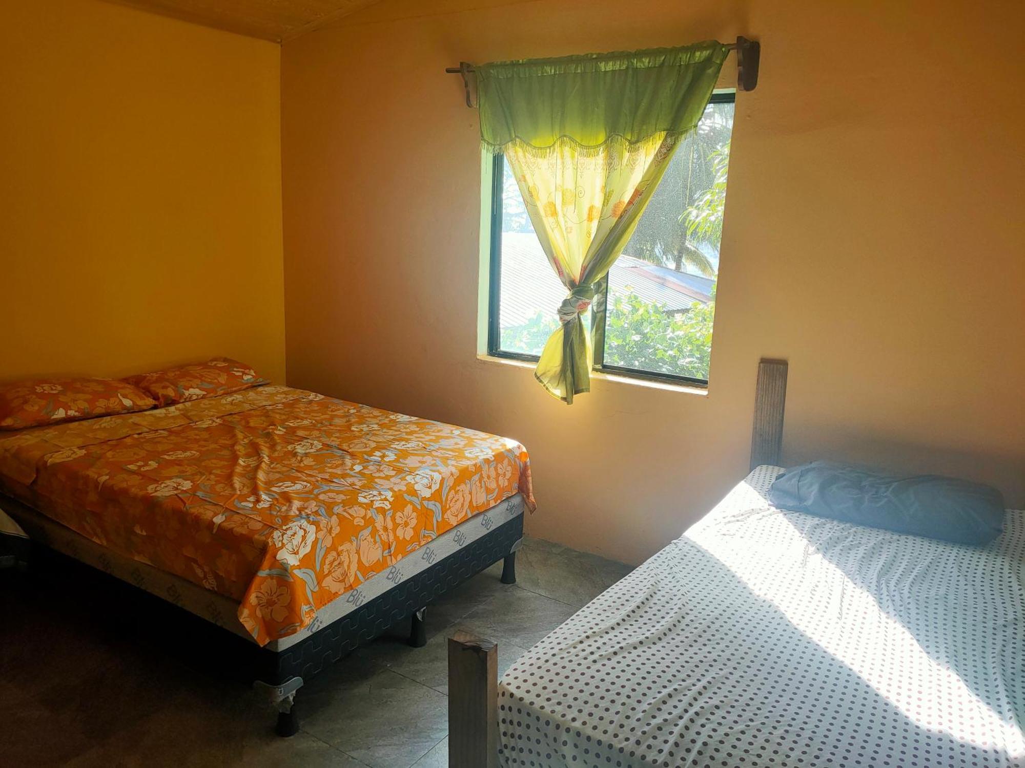 Guesthouse Island Escape South End Δωμάτιο φωτογραφία